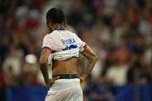 Liverpool given major boost as PSG agree deal for Barcola replacement Godts