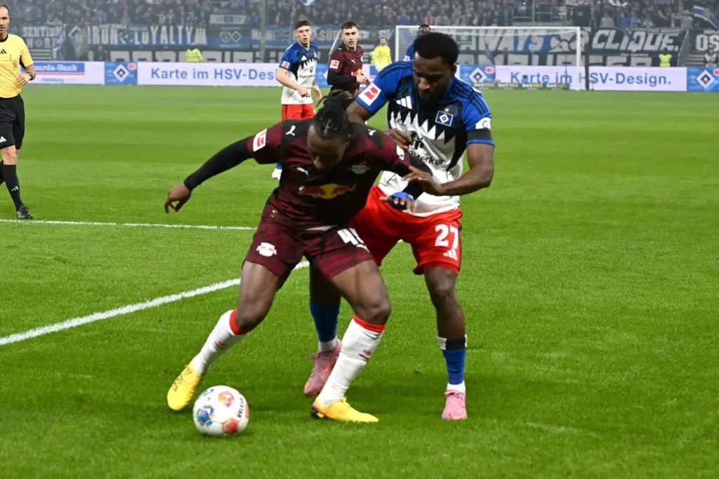 Liverpool given unexpected lifeline as PSG stall on Yan Diomandé transfer
