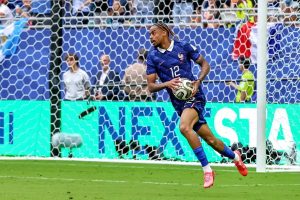Liverpool hold preliminary talks for £145m PSG winger Bradley Barcola as transfer nears