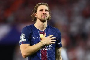 Liverpool offered chance to sign 23-year-old PSG defender Illia Zabarnyi
