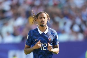 Liverpool poised to target another attacker after progressing on Bradley Barcola deal