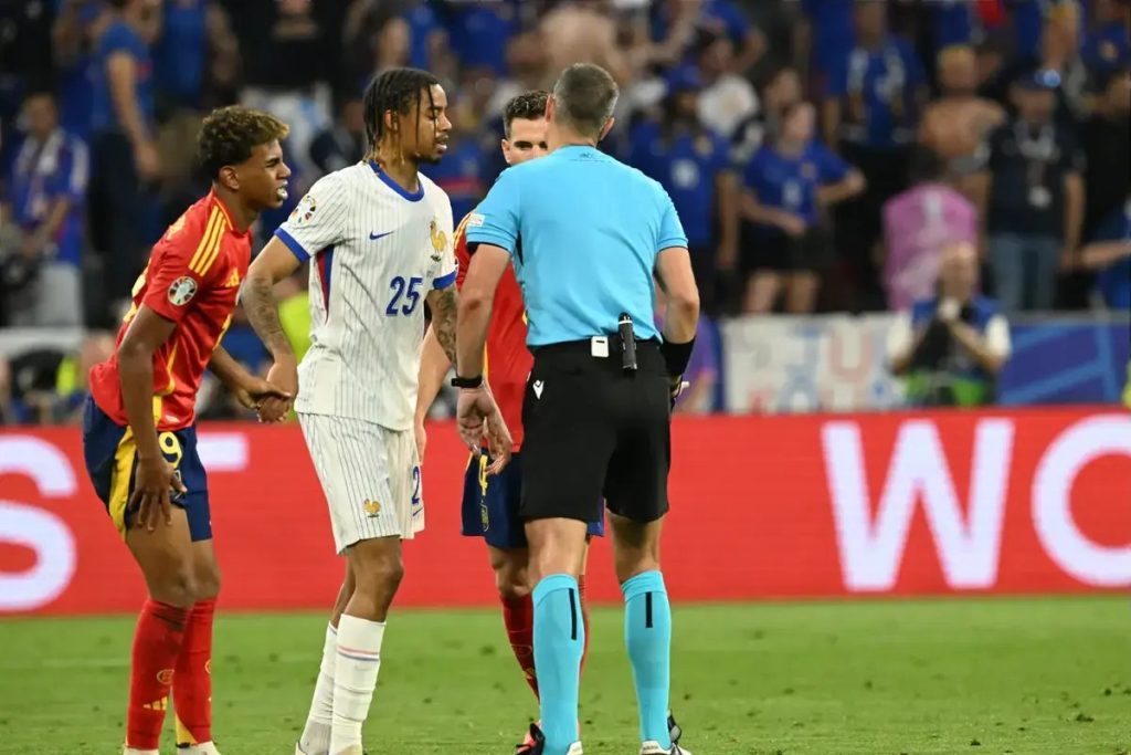 Liverpool submit €120m bid for PSG’s Bradley Barcola as Salah replacement