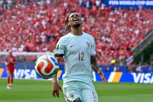 Liverpool targets Bradley Barcola as top winger priority after Yan Diomande snub