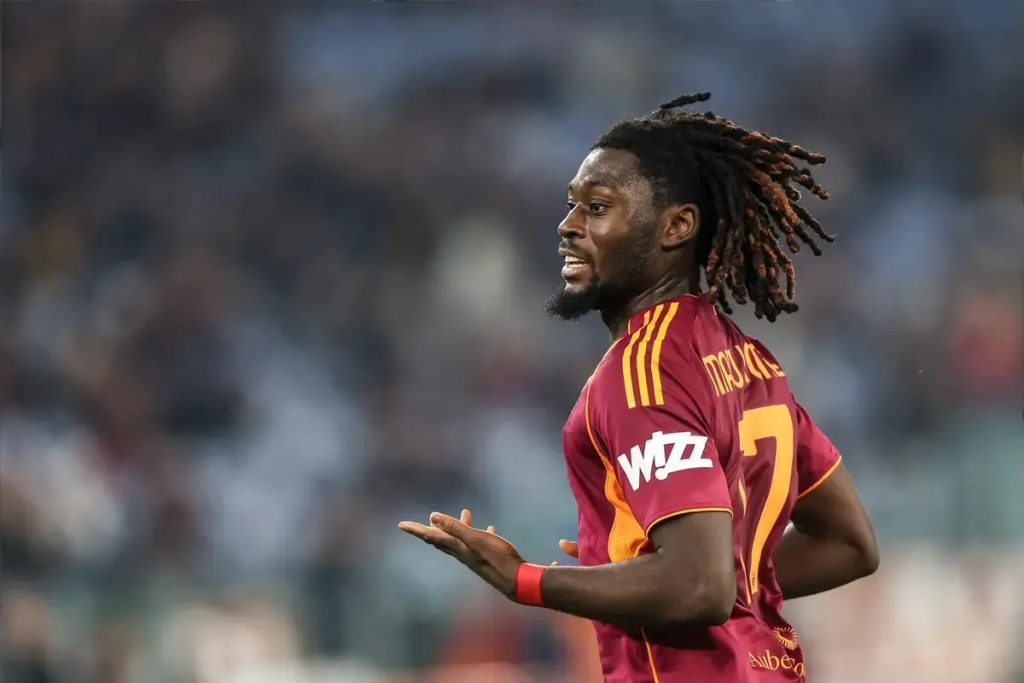 Man United gain financial boost as Roma hints at Manu Kone sale