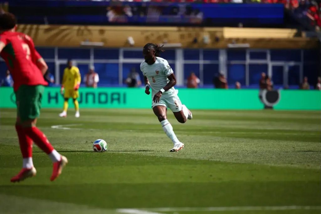 Man United make first move for Roma’s Manu Koné as Arsenal join race