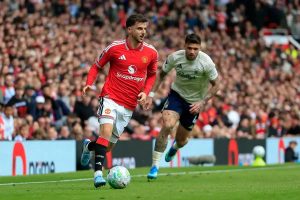 Man United reshapes midfield as Aston Villa and Newcastle target Mason Mount