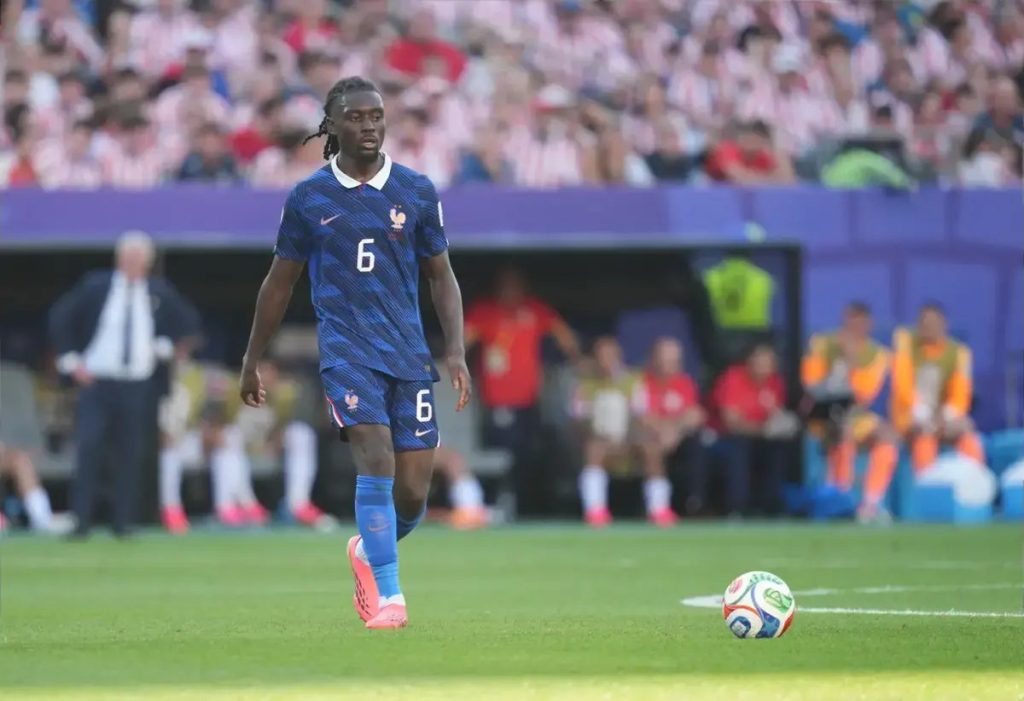 Man Utd accelerate £50m move for Manu Kone despite arsenal agreement