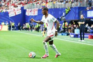 Man Utd open talks for West Ham winger with Rashford sale key to bid
