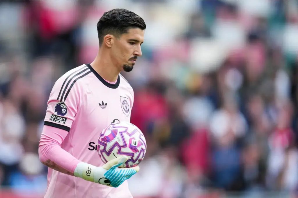 Manchester United agree loan deal for Altay Bayindir as permanent sale stalls