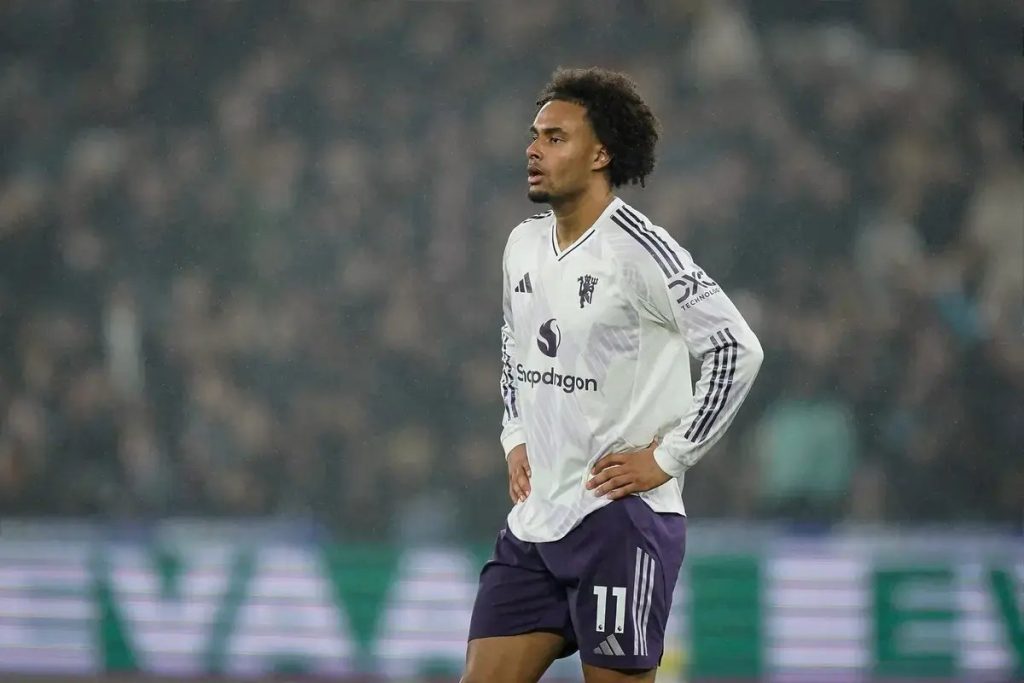 Manchester United and Juventus open talks for Joshua Zirkzee loan with buy obligation