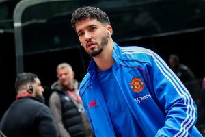 Manchester United close to loan agreement for goalkeeper Bayindir with Celta Vigo