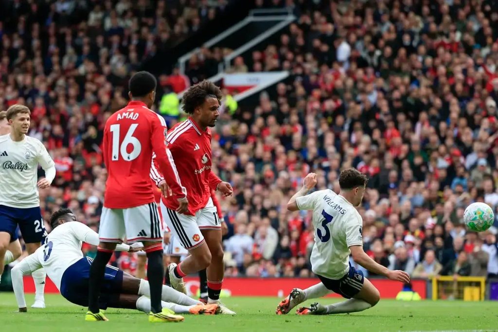 Manchester United open to loaning Joshua Zirkzee to Juventus amid talks