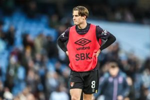 Manchester United prepare to hijack Chelsea’s £64m Alex Scott transfer from Bournemouth