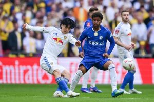 Manchester United secures Andrey Santos transfer from Chelsea for £48 million