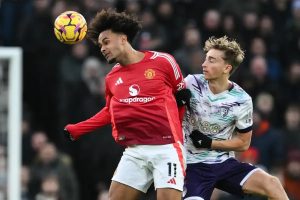 Manchester United weigh Igor Matanović transfer amid Joshua Zirkzee uncertainty