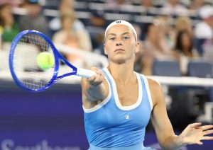 Marta Kostyuk smashes racket in frustration before losing Cincinnati Open to Coco Gauff