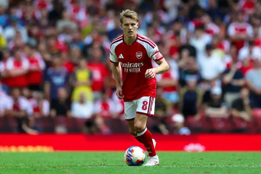 Martin Odegaard shines for Arsenal amid strong start but new signing struggles exposed