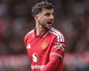 Mason Mount ruled out of Manchester United opener as injury sidelines star midfielder