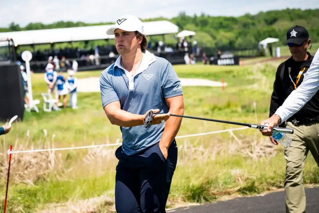 michael la sasso wins as phil mickelson and 11 others relegated from liv golf