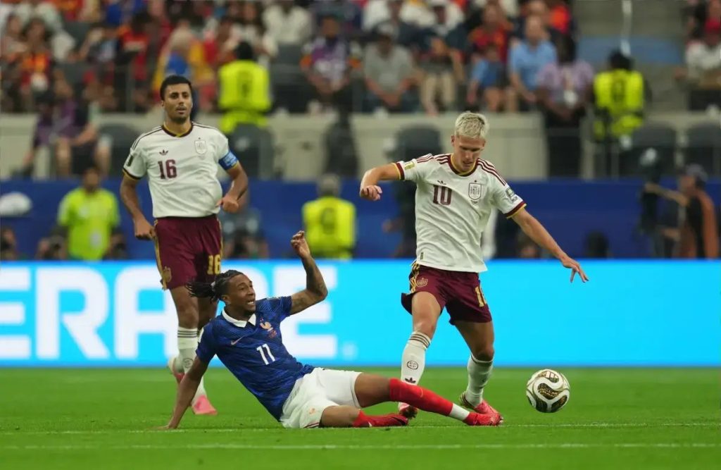 Michael Olise committed to Bayern as Real Madrid plot summer move
