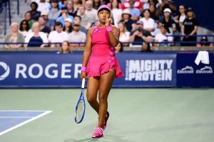Naomi Osaka holds off Fernandez to reach Toronto quarters at Canadian Open
