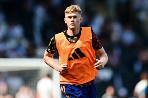 Newcastle firmly rejects man utd bid for Lewis Hall amid transfer turmoil