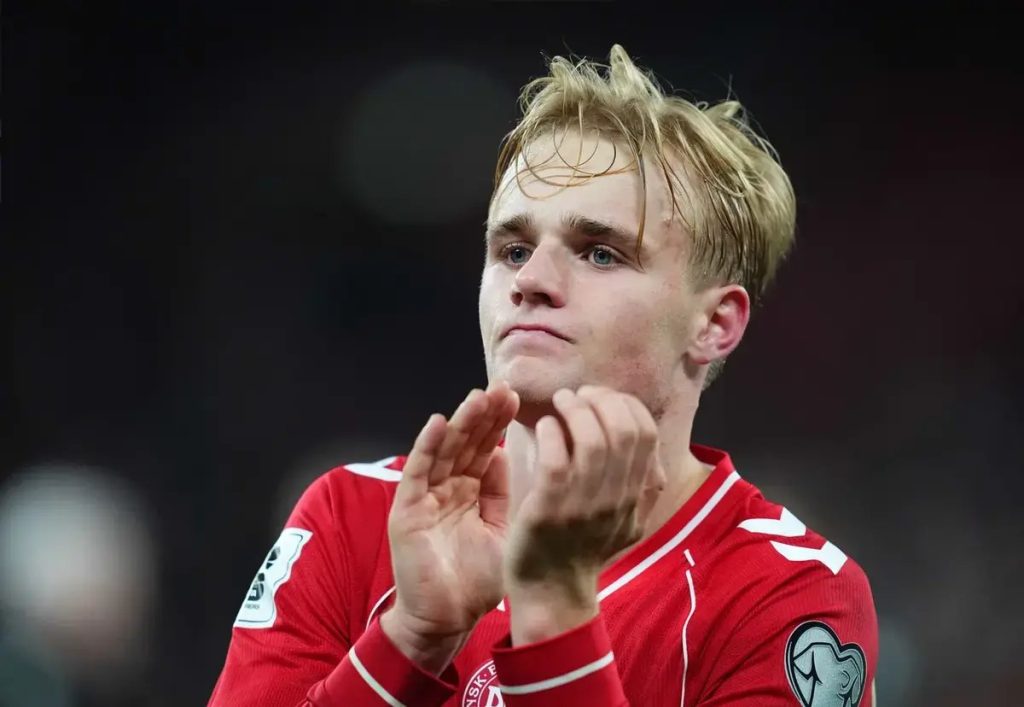Newcastle plot £70m swoop for Porto’s Victor Froholdt amid Guimarães Arsenal talks