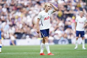 Newcastle told to pay over £50m for Tottenham’s Lucas Bergvall as transfer race intensifies