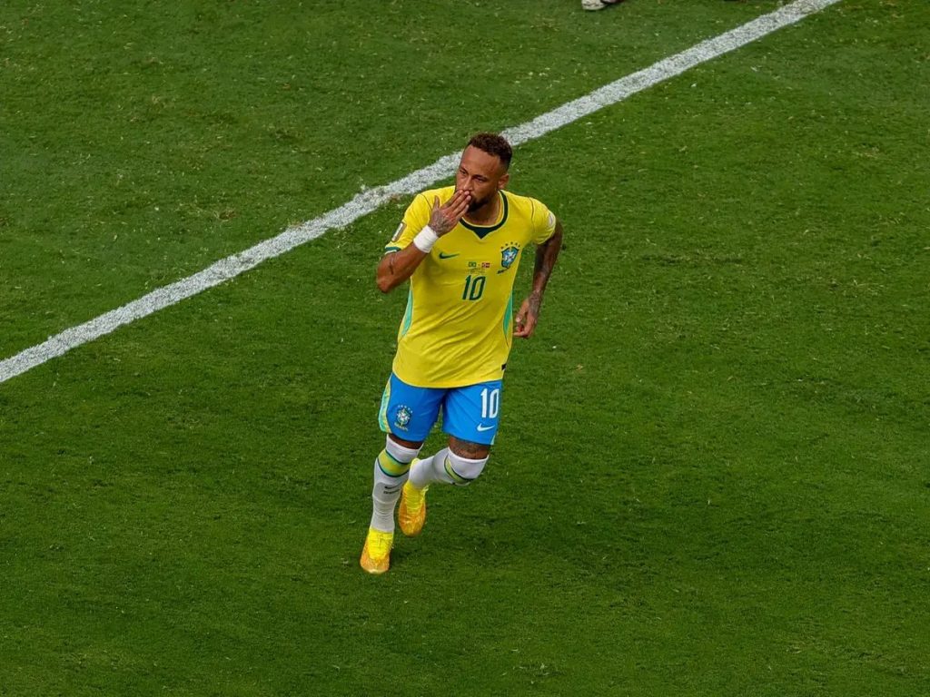 Neymar denies dressing room drama at Santos and slams false media reports