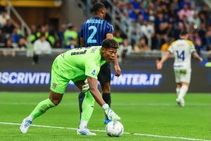 PSG submits €33 million bid for Parma goalkeeper Zion Suzuki, edging Juventus