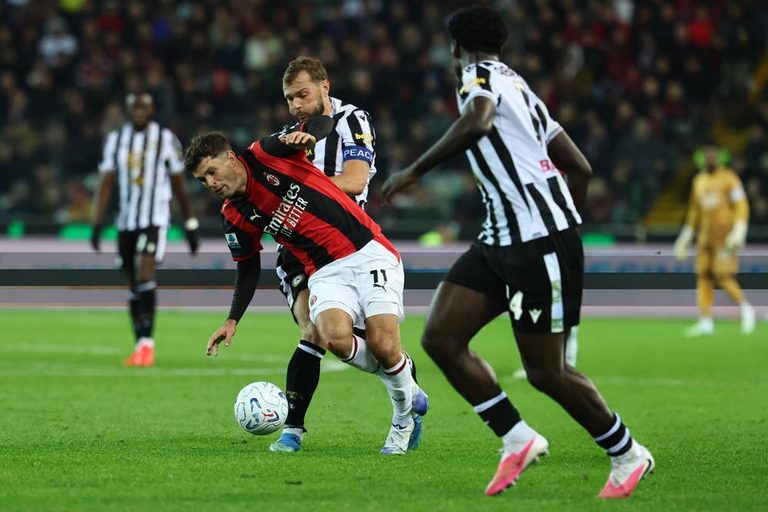 Pulisic e Hutchinson dão vitória ao Milan frente ao Udinese