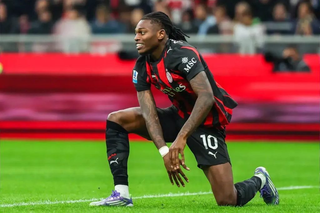 Rafael Leao awaits Aston Villa to match Galatasaray’s €45m plus bonus bid