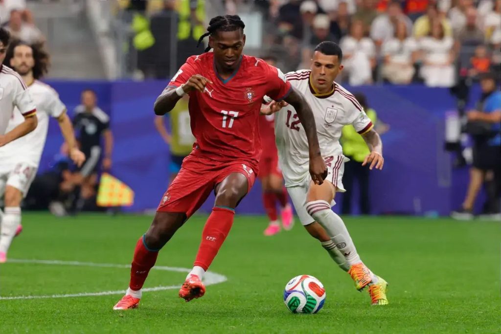 Rafael Leao rejects Galatasaray loan offer as Fenerbahce prepares fresh bid