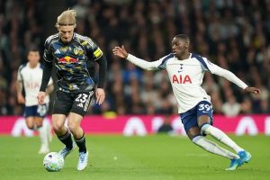 randal kolo muani arrives in turin to complete €50m transfer to juventus from psg