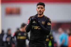 raul jimenez’s return to wolves sparks wave of fan passion at molineux