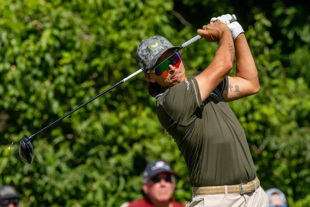 Rickie Fowler fights to secure FedEx Cup Tour Championship spot at BMW