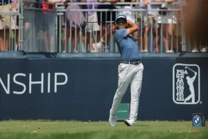 rickie fowler nearly aces par-5 17th as mcilroy and gotterup deliver clutch shots at bmw championship