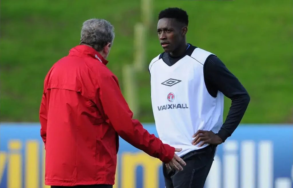 Rio Ferdinand urges Danny Welbeck to reject Chelsea and return to Manchester United