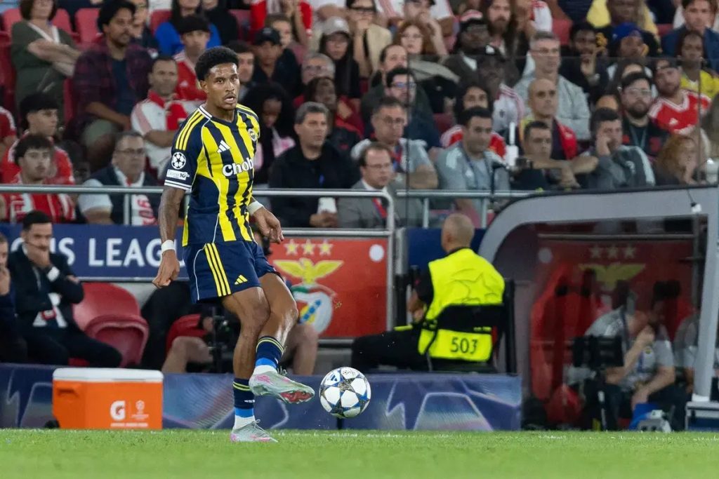 Roma close to signing Jayden Oosterwolde as Chelsea reject Jamie Gittens bid