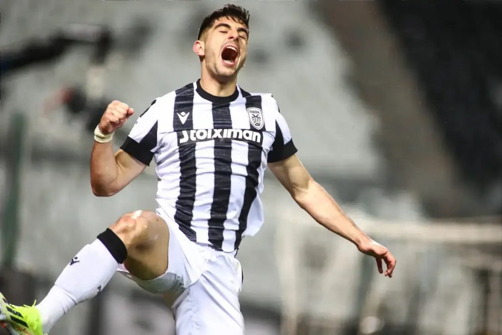 Roma complete €16.5m signing of Greece defender konstantinos koulierakis from Wolfsburg