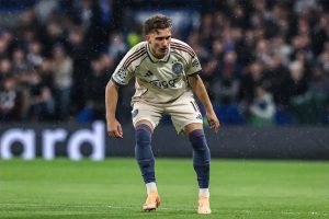 Roma targets Belgian talent Mika Godts as fallback if West Ham’s Summerville demands stall