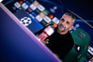 Rui Borges muda todos os setores para o jogo decisivo do Sporting