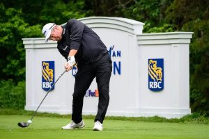 Ryan Fox wins British Open, celebrates with wine in the Claret Jug before FedEx Cup playoffs