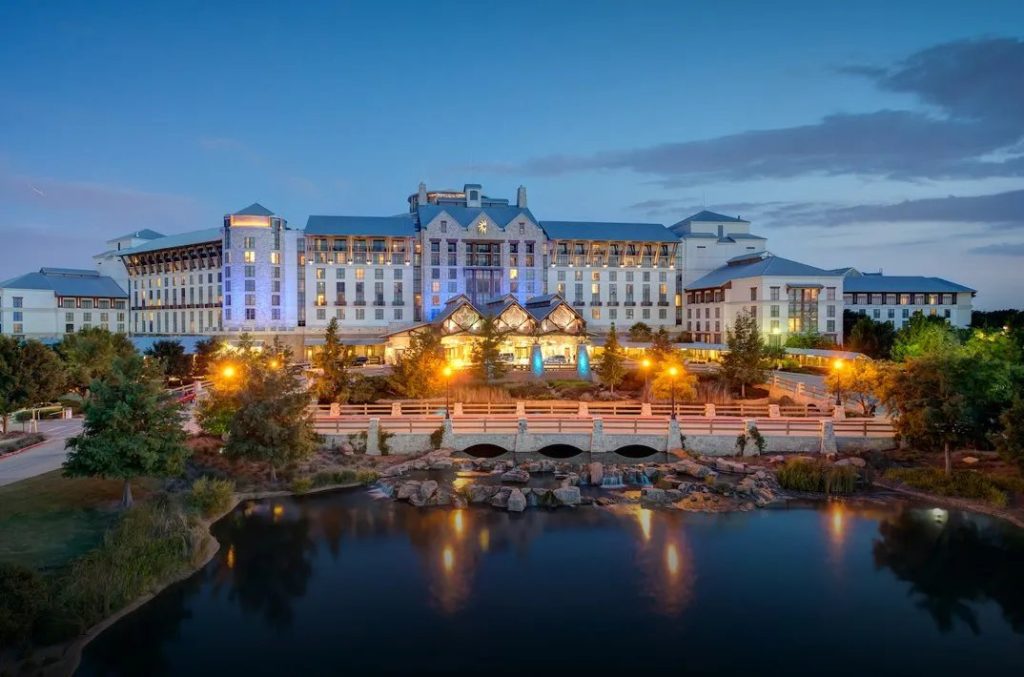Ryman Hospitality buys grande lakes orlando resort hosting PNC championship for $1.38 billion