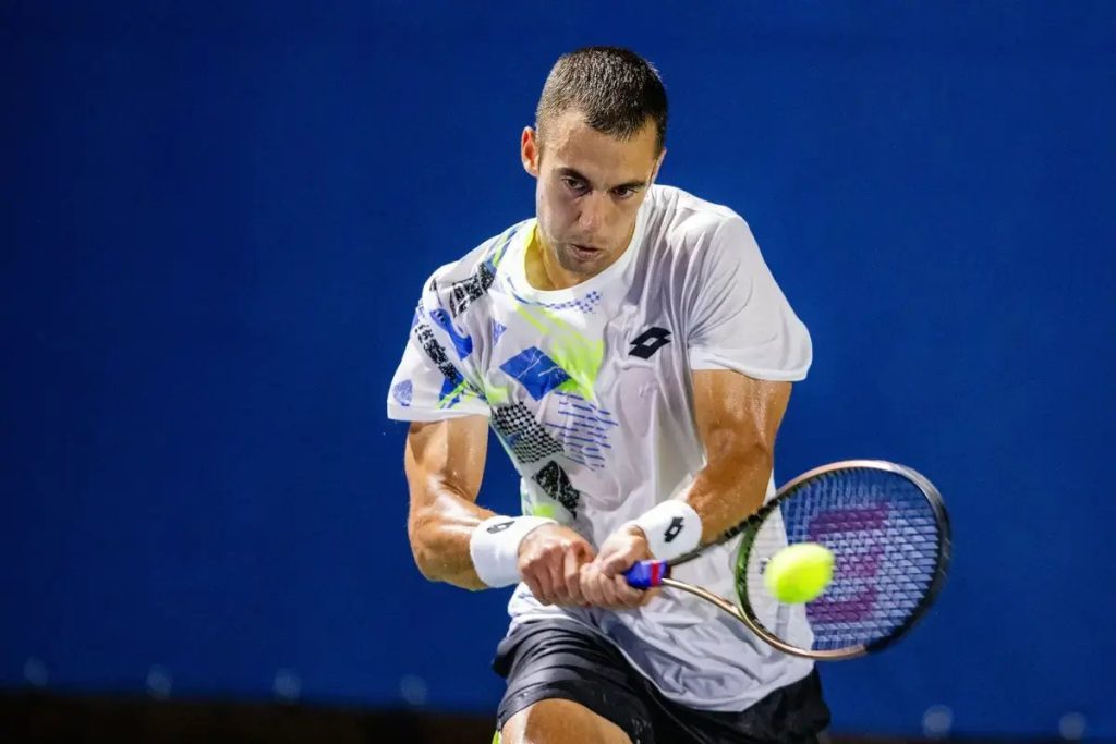 Sebastian Baez defeats Mattia Bellucci in straight sets at Montreal Masters 1000