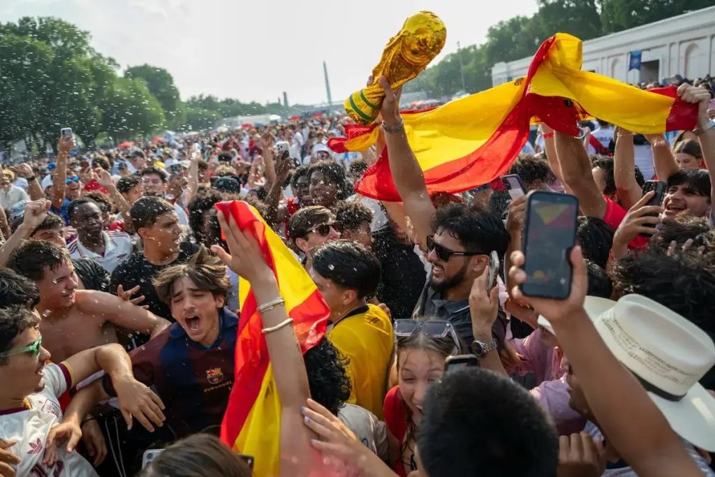 Spain fans erupt in jubilant celebrations after 2026 World Cup final victory over Argentina