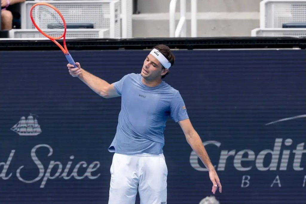 Taylor Fritz smashes racket after first game frustration at Cincinnati masters