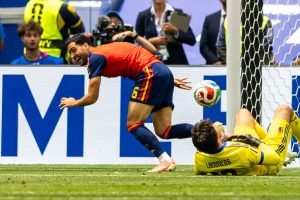 Thibaut Courtois defends Senne Lammens after costly mistake ends Belgium’s world cup run