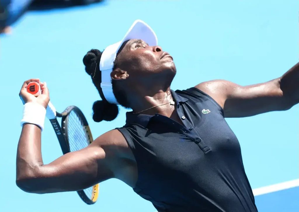 Venus Williams criticizes late-night US Open start after first-round loss