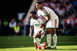 Vinicius Jr expulso por puxar cabelo em vitória do Real Madrid
